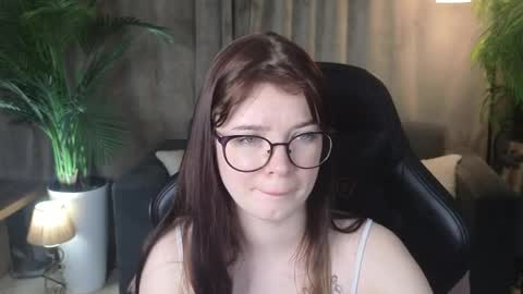 Snapshot of michelle_vasquez chatting on 06/06/26, 12:38 Michelle online show from 06/06/26, 12:38
