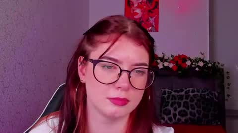 Snapshot of michelle_vasquez chatting on 06/11/26, 02:53 Michelle online show from 06/11/26, 02:53
