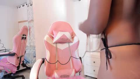 michelleblair1 online show from 06/10/26, 01:21