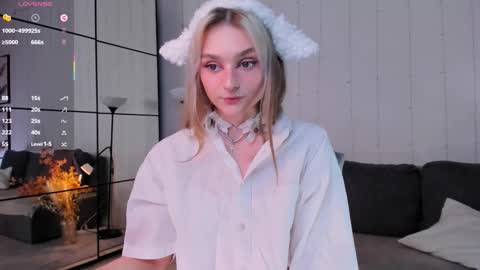 Michelle online show from 10/03/25, 09:45