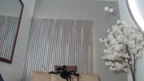 Michelle online show from 10/12/25, 01:10