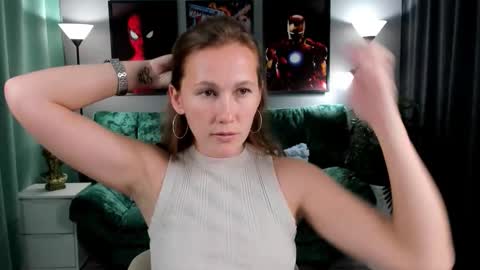 Snapshot of michelleortis chatting on 11/18/25, 12:31 MichelleOrtis online show from 11/18/25, 12:31