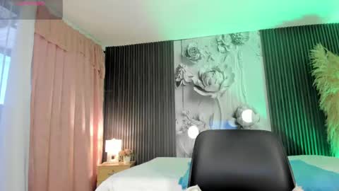 michellepreston_ online show from 04/27/26, 12:03