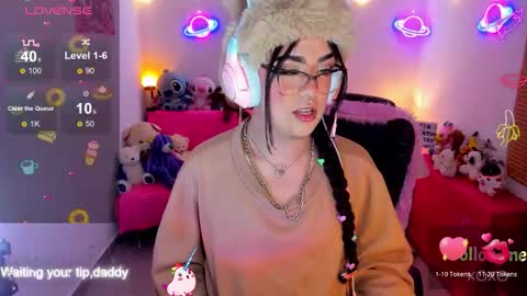   online show from 11/11/25, 04:01