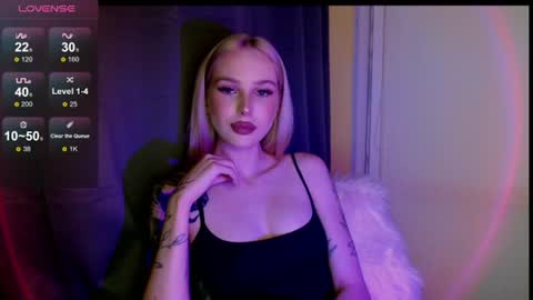 Snapshot of michellevelour chatting on 06/14/26, 04:42 Michelle online show from 06/14/26, 04:42