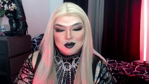 Michelle online show from 10/16/25, 04:02