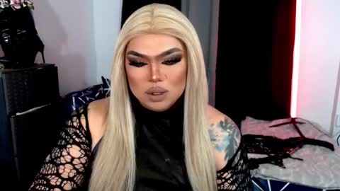 Michelle online show from 10/30/25, 05:57