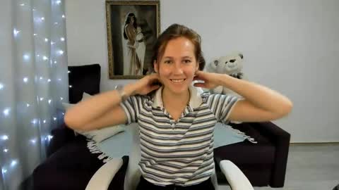 Snapshot of michellewoitsik chatting on 05/07/26, 05:02 Michelle online show from 05/07/26, 05:02