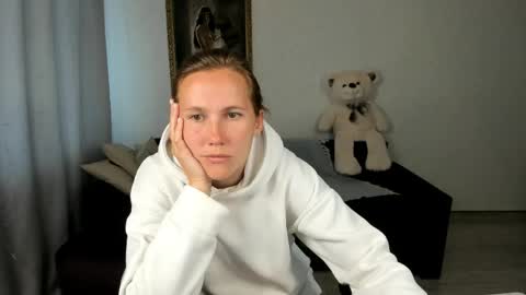 Snapshot of michellewoitsik chatting on 05/30/26, 03:58 Michelle online show from 05/30/26, 03:58