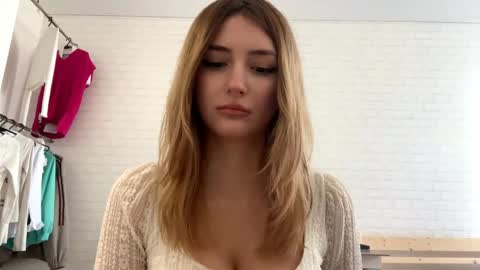 Snapshot of michellfallert chatting on 05/24/26, 09:58 Jenny online show from 05/24/26, 09:58