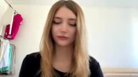 Snapshot of michellfallert chatting on 06/05/26, 01:39 Jenny online show from 06/05/26, 01:39