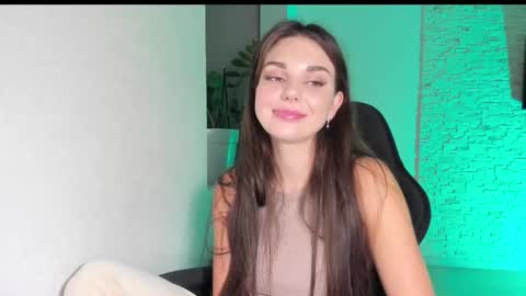 Michellee online show from 10/08/25, 04:48