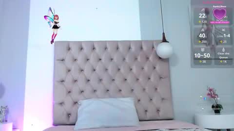 Snapshot of michellmoon1 chatting on 09/13/25, 07:13 michellmoon1 online show from 09/13/25, 07:13