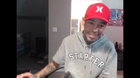 Snapshot of michigan9000 chatting on 10/06/25, 12:02 michigan9000 online show from 10/06/25, 12:02