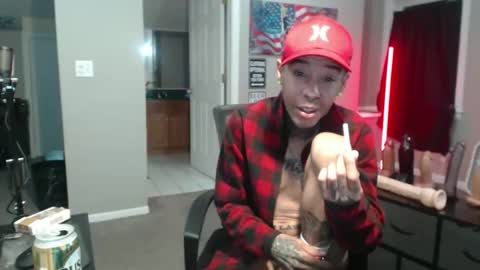 Snapshot of michigan9000 chatting on 10/31/25, 12:44 michigan9000 online show from 10/31/25, 12:44