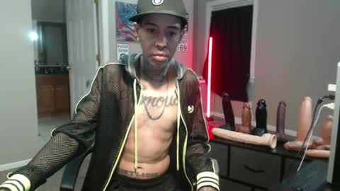 Snapshot of michigan9000 chatting on 11/17/25, 12:49 michigan9000 online show from 11/17/25, 12:49