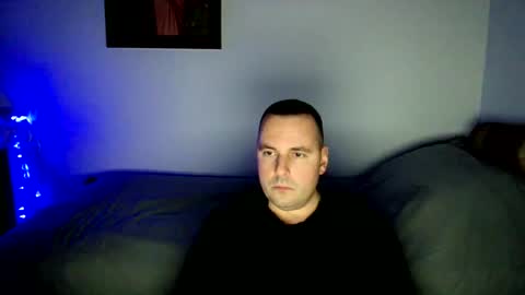 Snapshot of micic3 chatting on 01/01/25, 12:11 micic3 online show from 01/01/25, 12:11