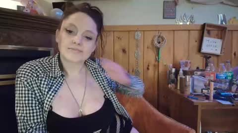 Snapshot of mickeeydoll6669 chatting on 03/03/25, 12:26 Hey Mickey online show from 03/03/25, 12:26