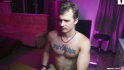 Mickey online show from 11/05/25, 11:54