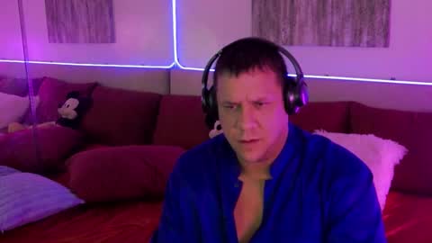 Snapshot of mickeyshyne69 chatting on 01/18/25, 02:14 Mickey online show from 01/18/25, 02:14