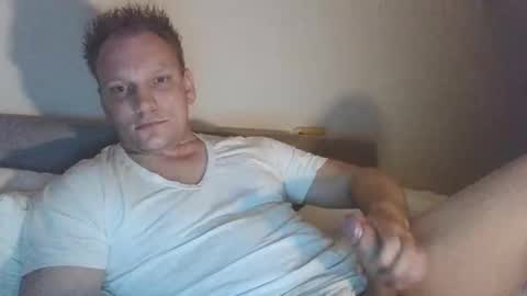 mickkxl online show from 01/16/25, 08:36
