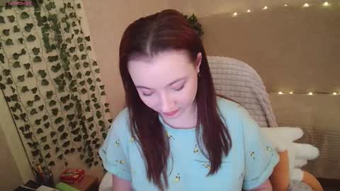 Snapshot of mickywood chatting on 03/22/26, 02:42 Micky online show from 03/22/26, 02:42