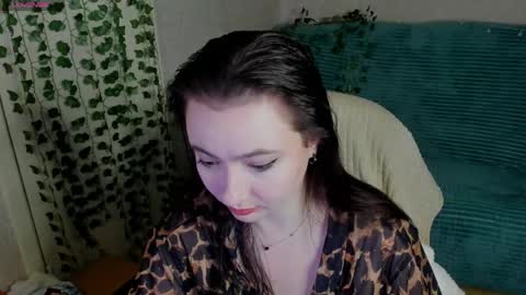 Snapshot of mickywood chatting on 06/08/26, 06:19 Micky online show from 06/08/26, 06:19