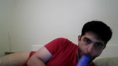 Snapshot of middleasternsolo chatting on 12/15/25, 11:25 Victor online show from 12/15/25, 11:25