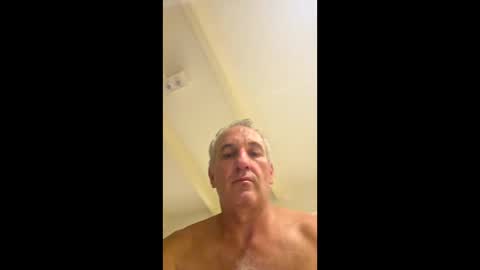 Snapshot of middo73 chatting on 01/16/26, 04:49 middo73 online show from 01/16/26, 04:49