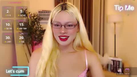 Snapshot of midnight_muse_18 chatting on 05/07/26, 05:07 Marie Antoinette online show from 05/07/26, 05:07