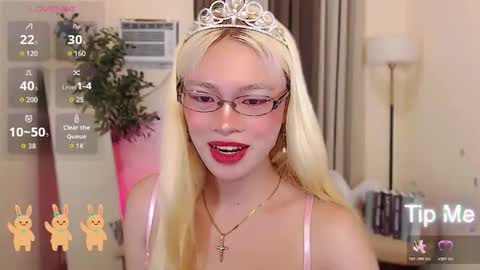 Snapshot of midnight_muse_18 chatting on 05/18/26, 04:35 Marie Antoinette online show from 05/18/26, 04:35