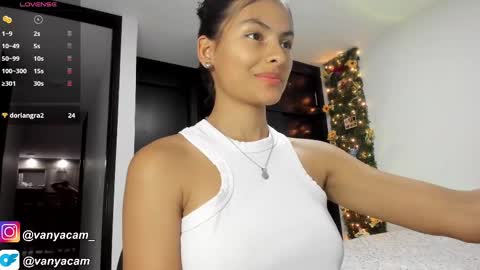 Snapshot of midnight_vk chatting on 10/01/25, 03:23 VanyaKlaus online show from 10/01/25, 03:23