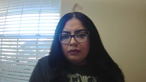 midnightbruja111 online show from 10/30/25, 05:57