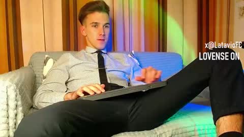 Snapshot of midnighter__ chatting on 11/20/25, 05:01 Alexey or just Alex online show from 11/20/25, 05:01