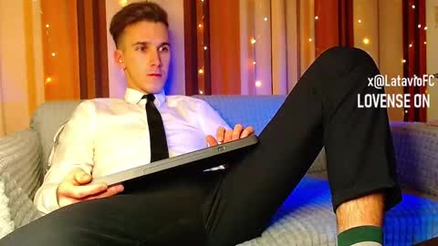 Snapshot of midnighter__ chatting on 12/16/25, 11:54 Alexey or just Alex online show from 12/16/25, 11:54