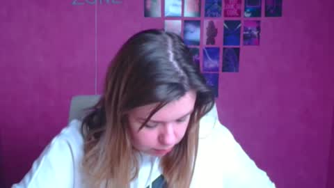 Mariana online show from 11/03/25, 12:17