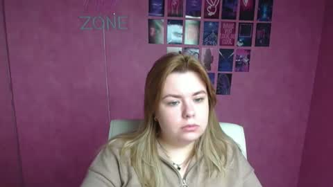 Snapshot of midnightmariana chatting on 12/16/25, 06:18 Mariana online show from 12/16/25, 06:18