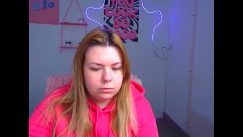 Snapshot of midnightmariana chatting on 01/19/26, 06:17 Mariana online show from 01/19/26, 06:17