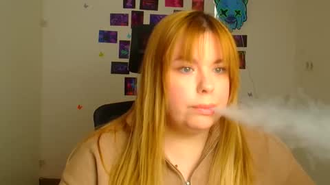 Snapshot of midnightmariana chatting on 02/04/26, 12:22 Mariana online show from 02/04/26, 12:22