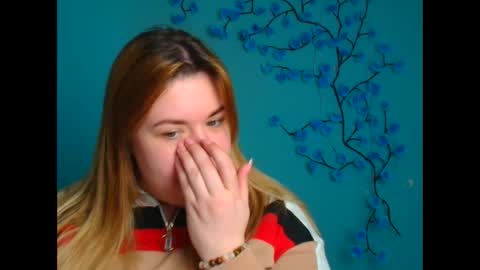 Snapshot of midnightmariana chatting on 03/06/26, 12:12 Mariana online show from 03/06/26, 12:12