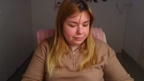 Snapshot of midnightmariana chatting on 03/13/26, 12:34 Mariana online show from 03/13/26, 12:34