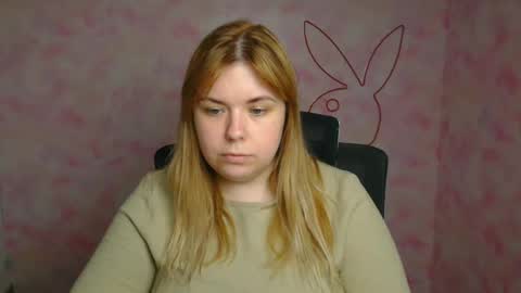 Snapshot of midnightmariana chatting on 04/07/26, 11:10 Mariana online show from 04/07/26, 11:10