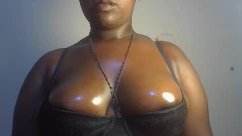 Snapshot of midnightt_curves chatting on 06/05/26, 07:08 midnightt_curves online show from 06/05/26, 07:08