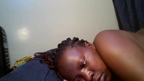 Snapshot of midnightt_curves chatting on 06/11/26, 02:53 midnightt_curves online show from 06/11/26, 02:53