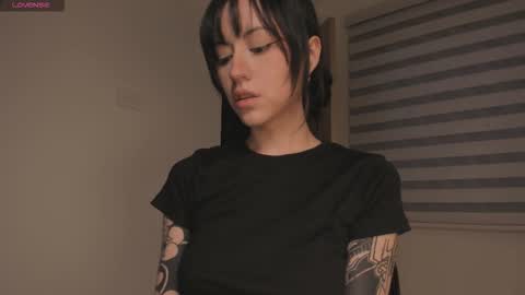 Snapshot of midori__san chatting on 09/28/25, 10:37 midori__san online show from 09/28/25, 10:37