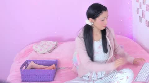 Snapshot of midori_bak_ chatting on 02/06/25, 11:04 Sara online show from 02/06/25, 11:04