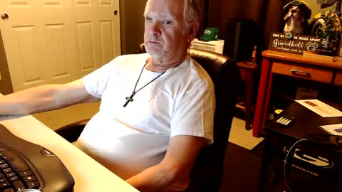 midwestdad09 online show from 10/13/25, 10:37