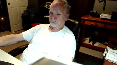 midwestdad09 online show from 07/29/26, 12:42
