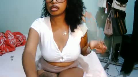 Snapshot of miel_07 chatting on 02/26/26, 07:57 miel_07 online show from 02/26/26, 07:57