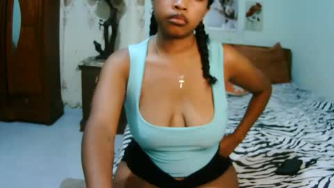 Snapshot of miel_07 chatting on 04/03/26, 11:08 miel_07 online show from 04/03/26, 11:08